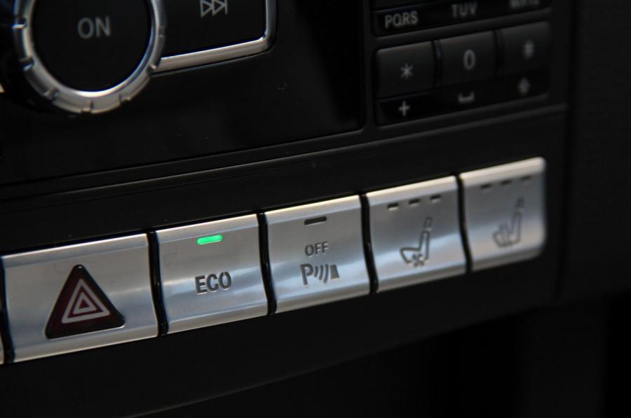  Mercedes-Benz E400 2014 года  (фото 13 из 41)